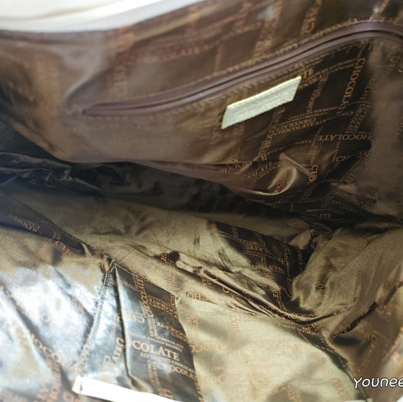 Chocolate Handbag - Picture 6 of 7